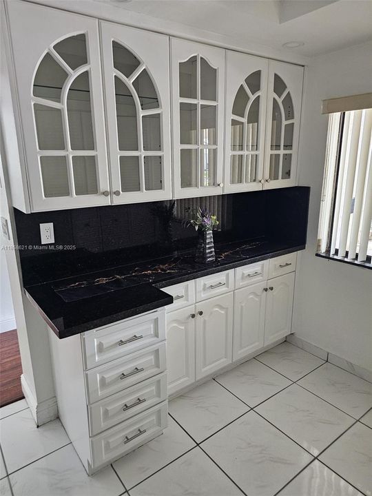 For Sale: $440,000 (3 beds, 2 baths, 1500 Square Feet)