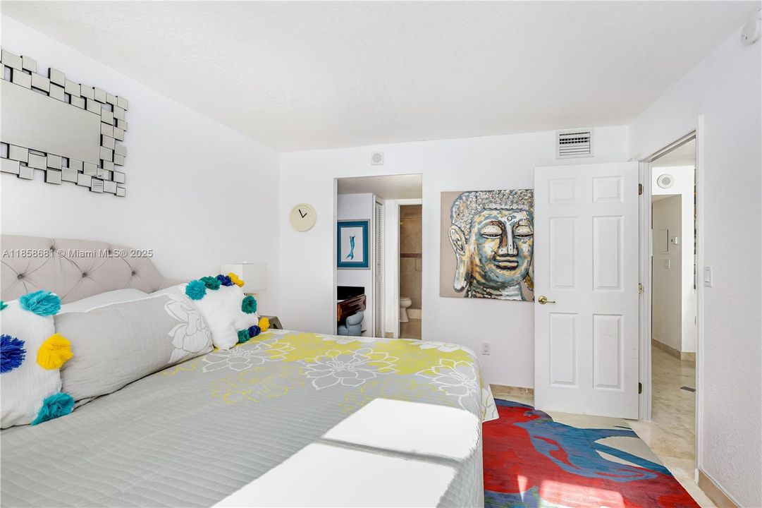 For Sale: $538,000 (1 beds, 1 baths, 662 Square Feet)