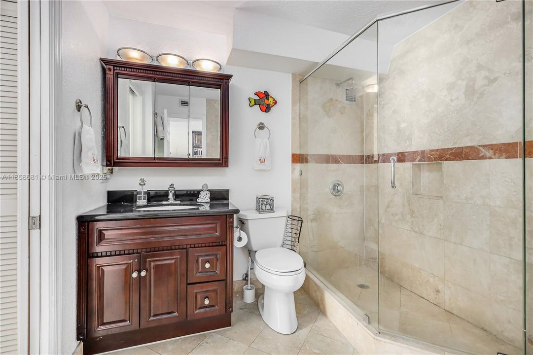 For Sale: $538,000 (1 beds, 1 baths, 662 Square Feet)