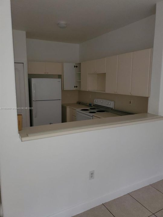 На продажу: $230,000 (3 спален, 2 ванн, 1166 Квадратных фут)