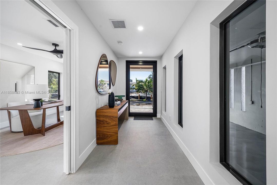 For Sale: $3,995,000 (5 beds, 5 baths, 3791 Square Feet)