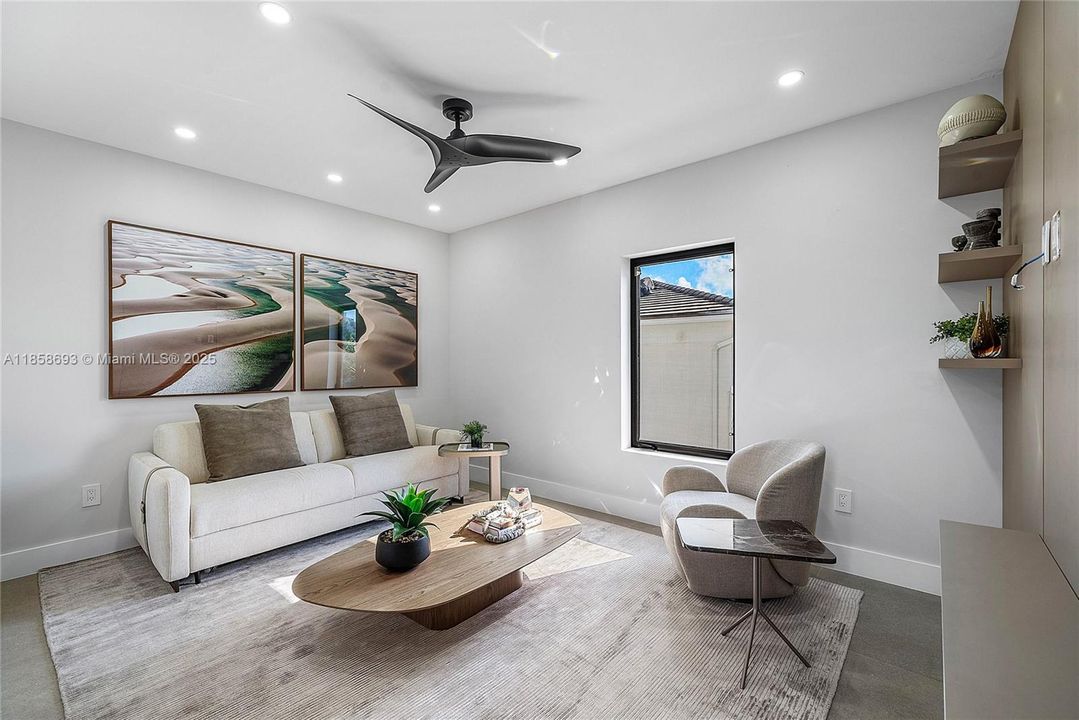 For Sale: $3,995,000 (5 beds, 5 baths, 3791 Square Feet)