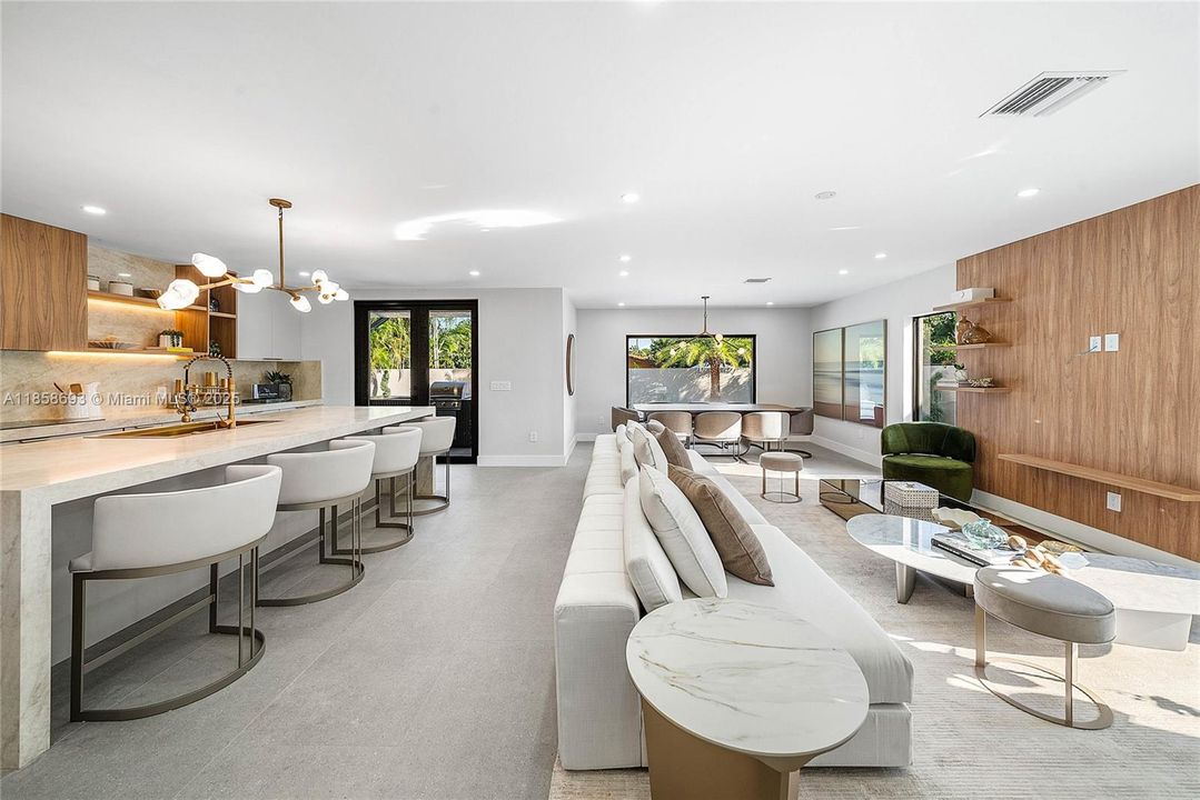 For Sale: $3,995,000 (5 beds, 5 baths, 3791 Square Feet)