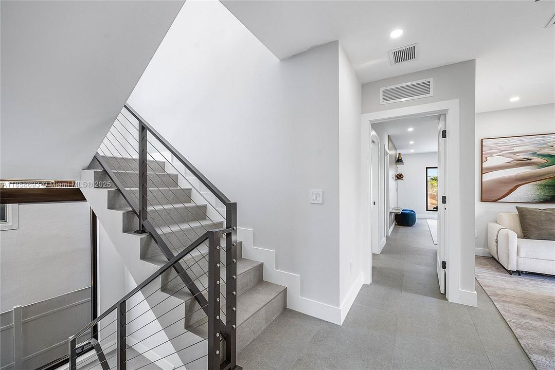 For Sale: $3,995,000 (5 beds, 5 baths, 3791 Square Feet)