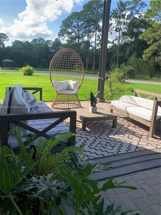 For Rent: $1,500 (3 beds, 3 baths, 1747 Square Feet)