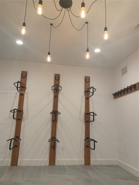 For Rent: $1,500 (3 beds, 3 baths, 1747 Square Feet)