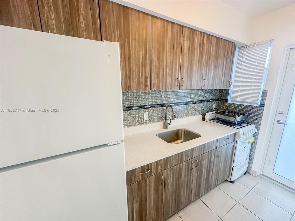 待售: $4,350,000 (0 贝兹, 0 浴室, 0 平方英尺)