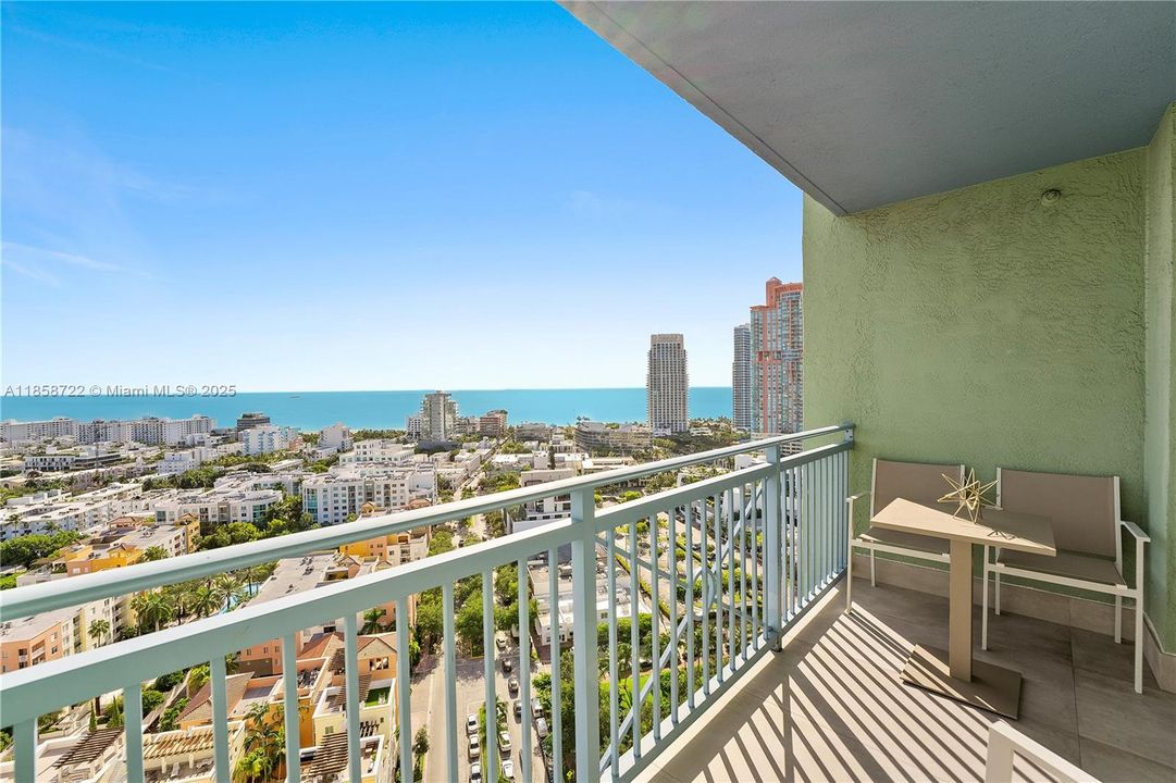 For Sale: $840,000 (1 beds, 1 baths, 740 Square Feet)