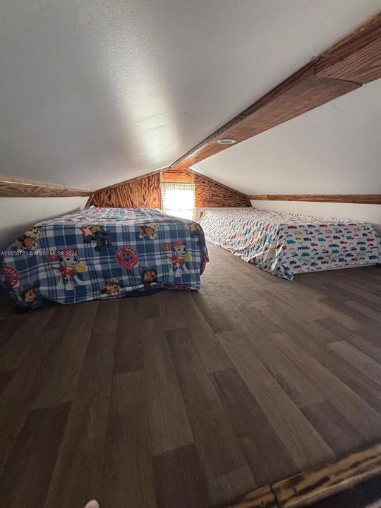 Vendido Recientemente: $480,000 (3 camas, 3 baños, 0 Pies cuadrados)