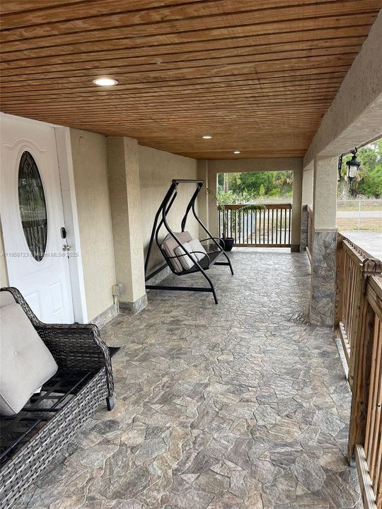 Vendido Recientemente: $480,000 (3 camas, 3 baños, 0 Pies cuadrados)