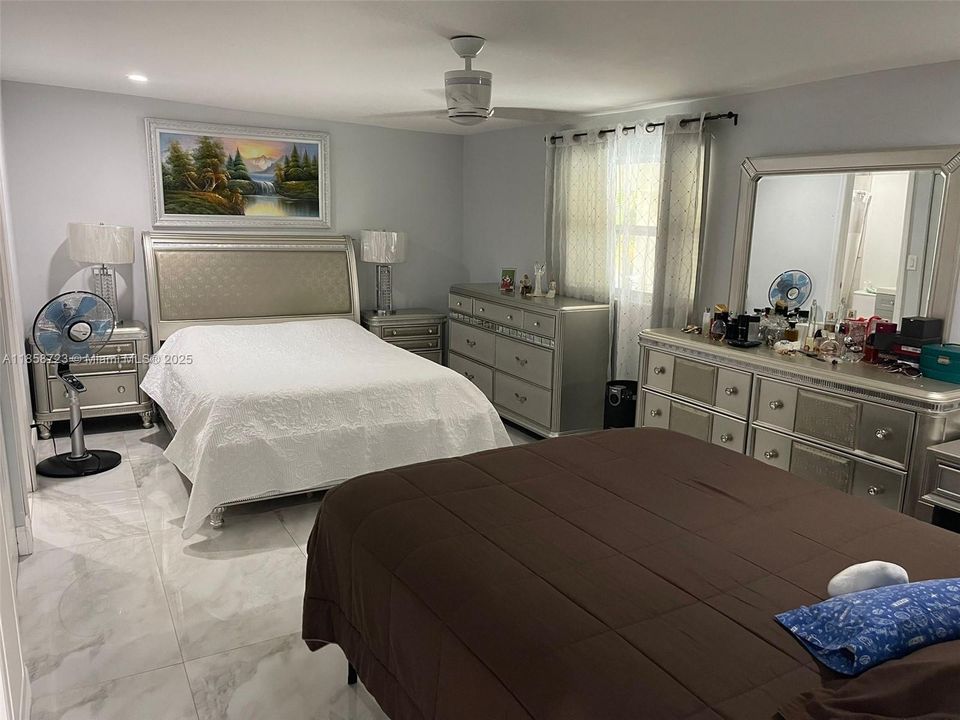 Vendido Recientemente: $480,000 (3 camas, 3 baños, 0 Pies cuadrados)