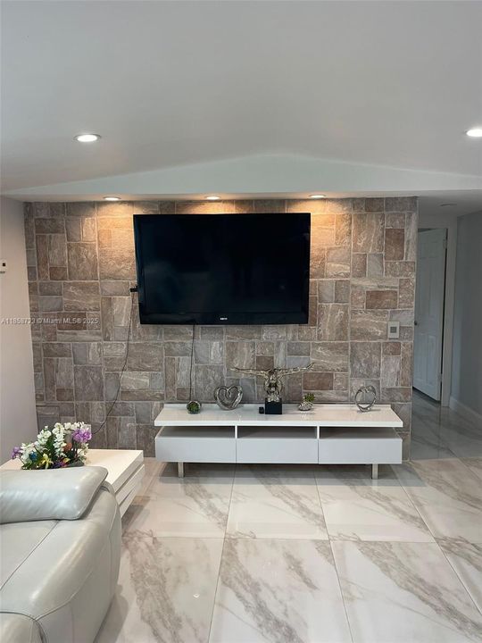 Vendido Recientemente: $480,000 (3 camas, 3 baños, 0 Pies cuadrados)