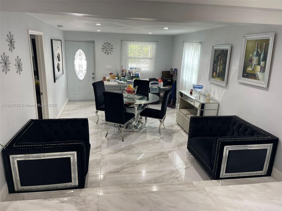 Vendido Recientemente: $480,000 (3 camas, 3 baños, 0 Pies cuadrados)