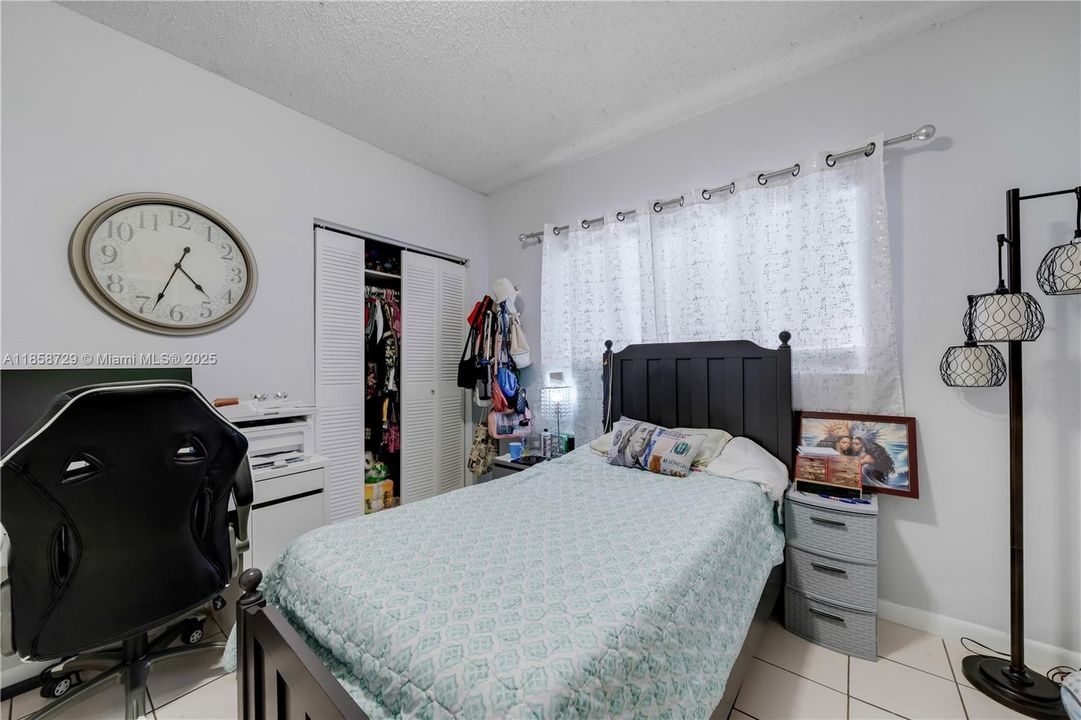 Vendido Recientemente: $1,150,000 (0 camas, 0 baños, 4353 Pies cuadrados)