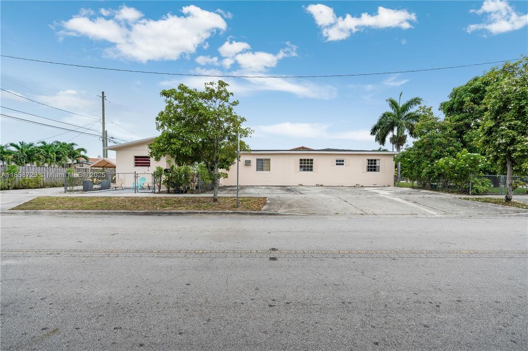 Vendido Recientemente: $1,150,000 (0 camas, 0 baños, 4353 Pies cuadrados)