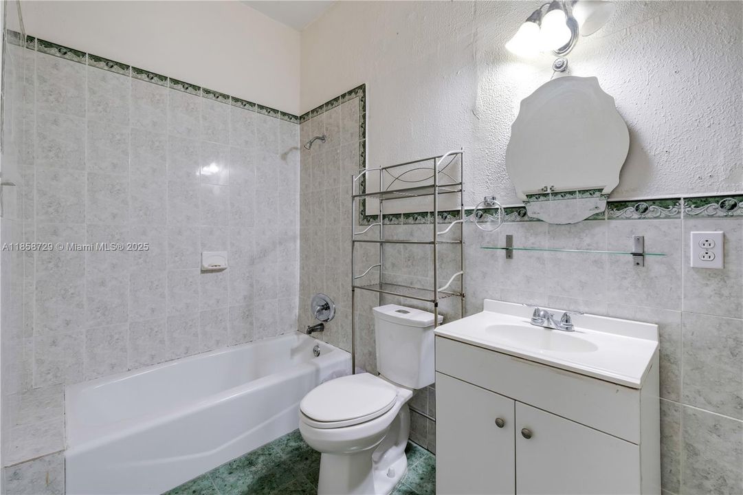 Vendido Recientemente: $1,150,000 (0 camas, 0 baños, 4353 Pies cuadrados)