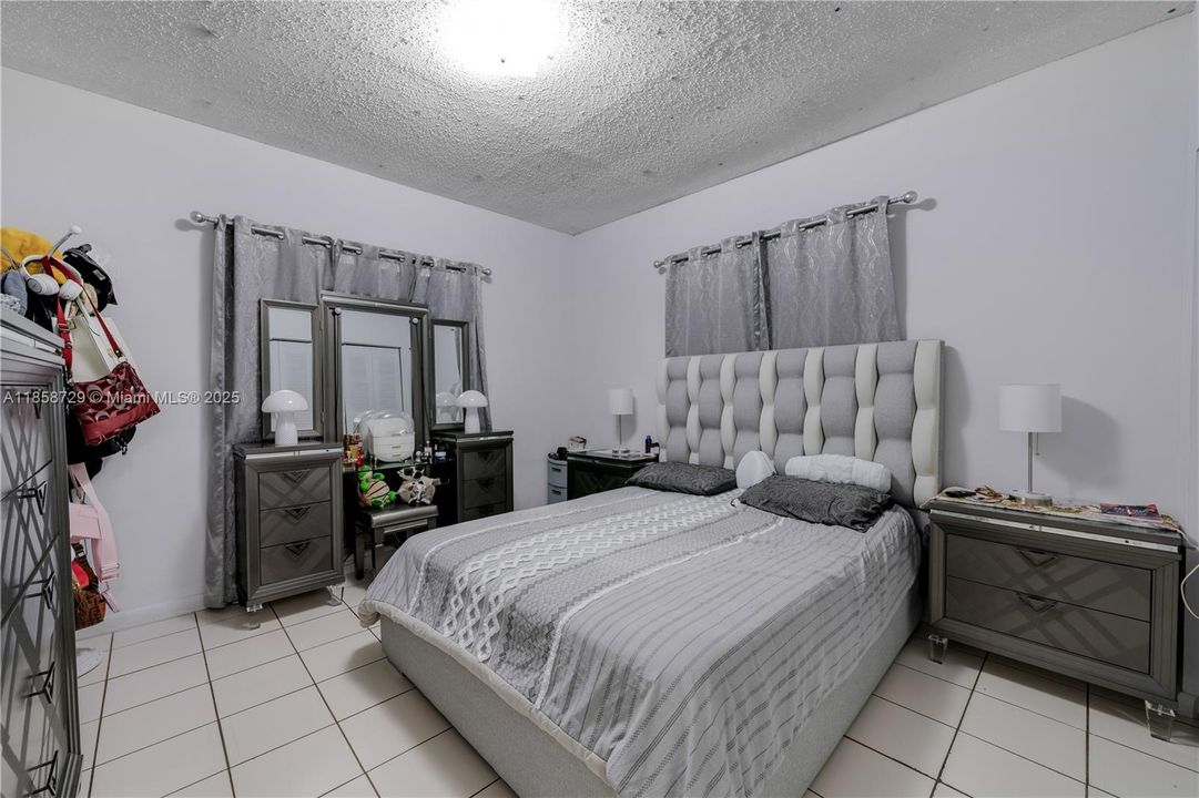 Vendido Recientemente: $1,150,000 (0 camas, 0 baños, 4353 Pies cuadrados)