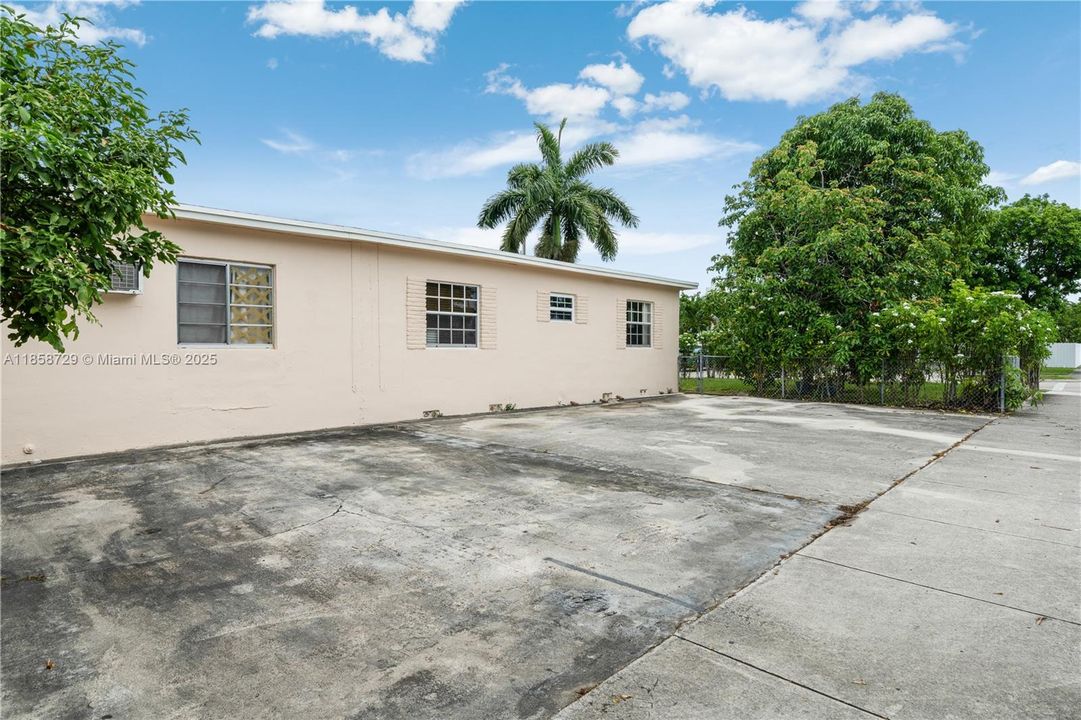 Vendido Recientemente: $1,150,000 (0 camas, 0 baños, 4353 Pies cuadrados)