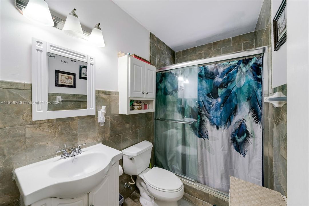 Vendido Recientemente: $1,150,000 (0 camas, 0 baños, 4353 Pies cuadrados)