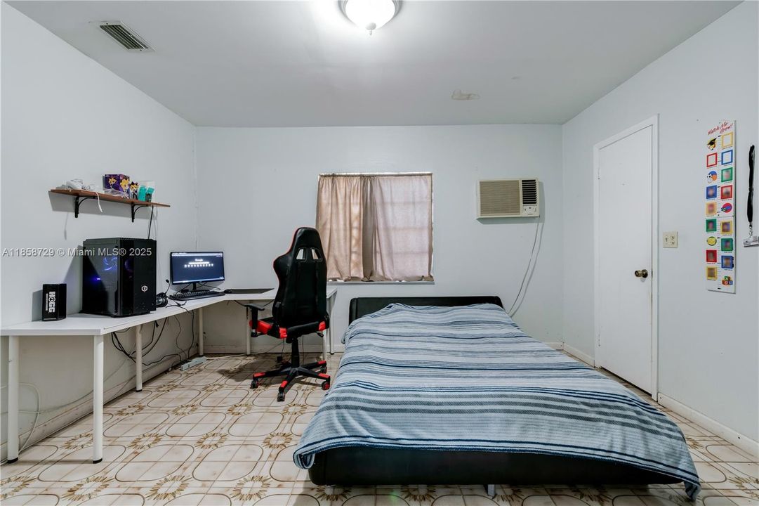 Vendido Recientemente: $1,150,000 (0 camas, 0 baños, 4353 Pies cuadrados)