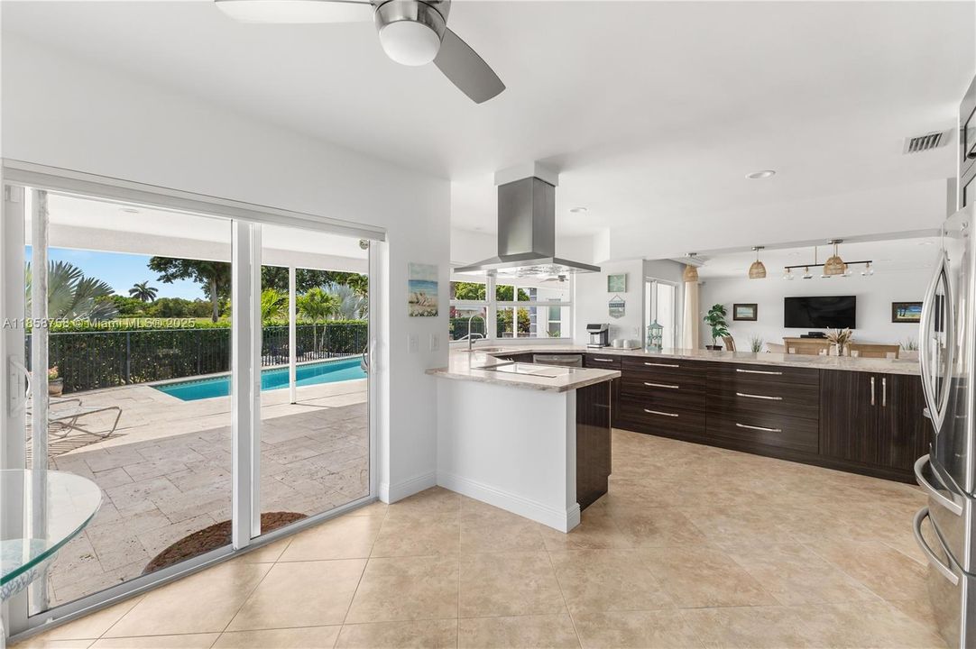 Recently Rented: $4,500 (3 beds, 2 baths, 2438 Square Feet)