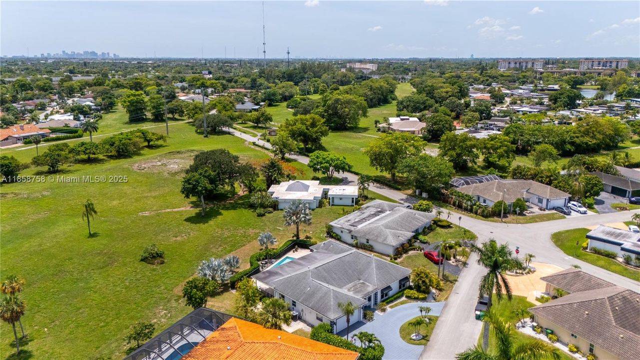 Recently Rented: $4,500 (3 beds, 2 baths, 2438 Square Feet)