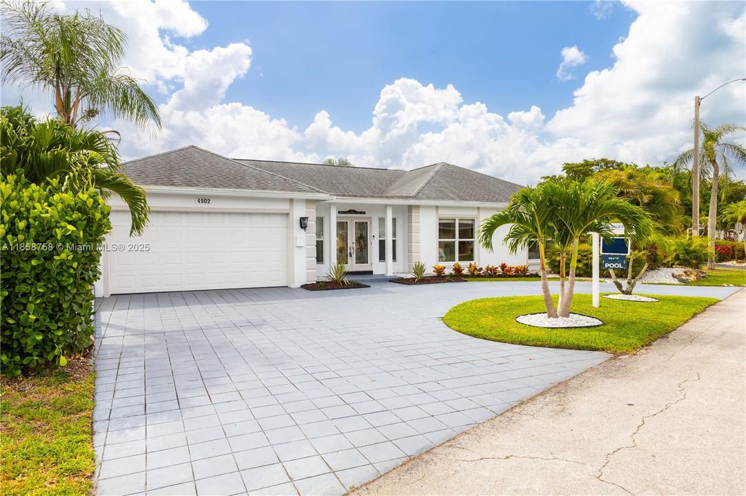 Recently Rented: $4,500 (3 beds, 2 baths, 2438 Square Feet)