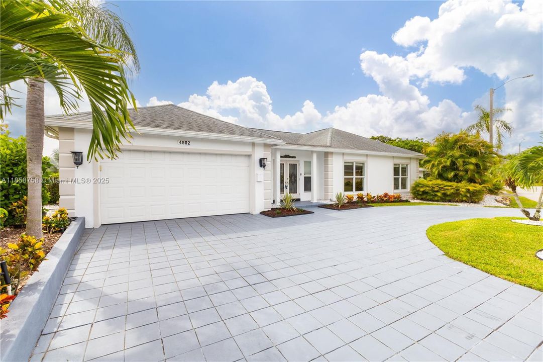 Recently Rented: $4,500 (3 beds, 2 baths, 2438 Square Feet)