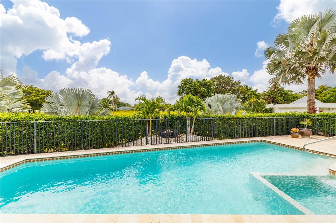 Recently Rented: $4,500 (3 beds, 2 baths, 2438 Square Feet)