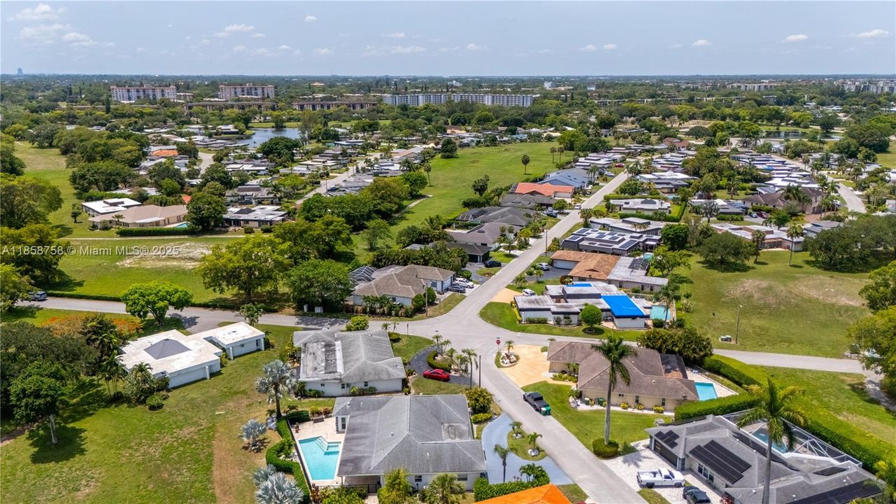 Recently Rented: $4,500 (3 beds, 2 baths, 2438 Square Feet)