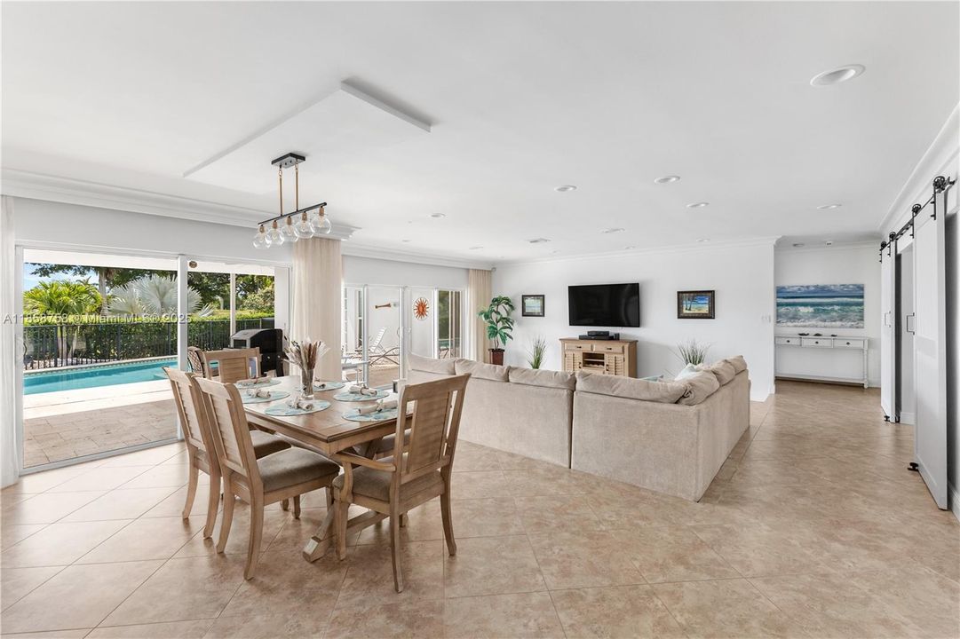 Recently Rented: $4,500 (3 beds, 2 baths, 2438 Square Feet)