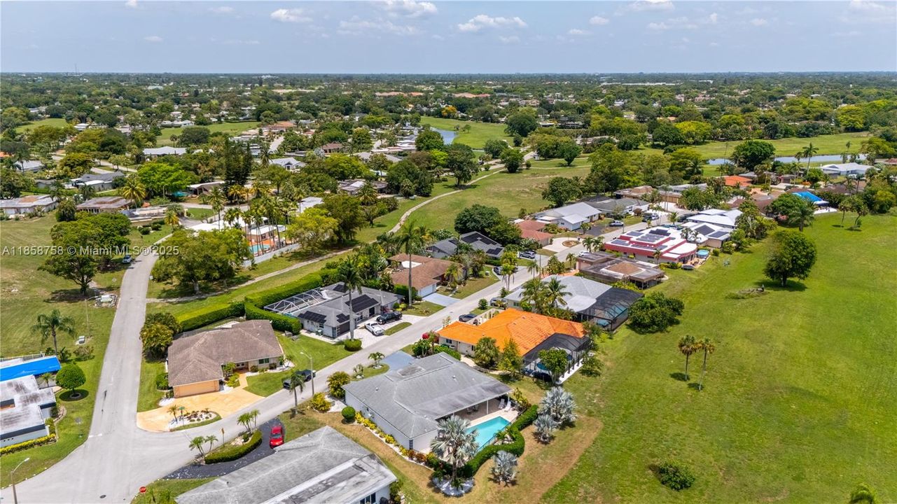 Recently Rented: $4,500 (3 beds, 2 baths, 2438 Square Feet)