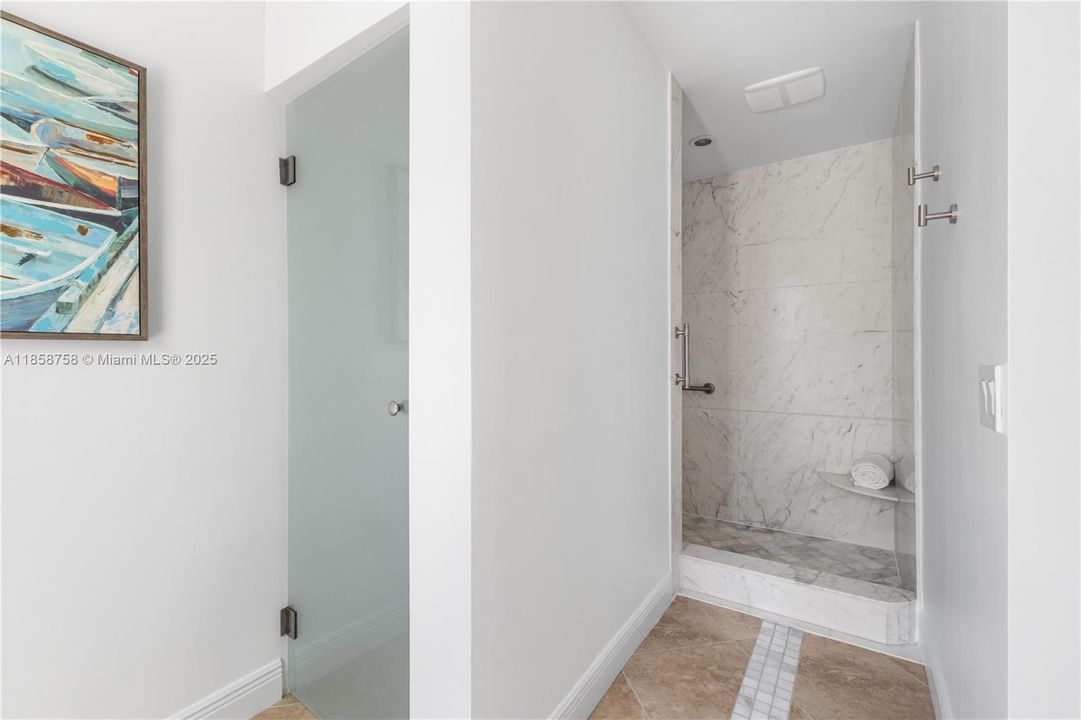 Recently Rented: $4,500 (3 beds, 2 baths, 2438 Square Feet)