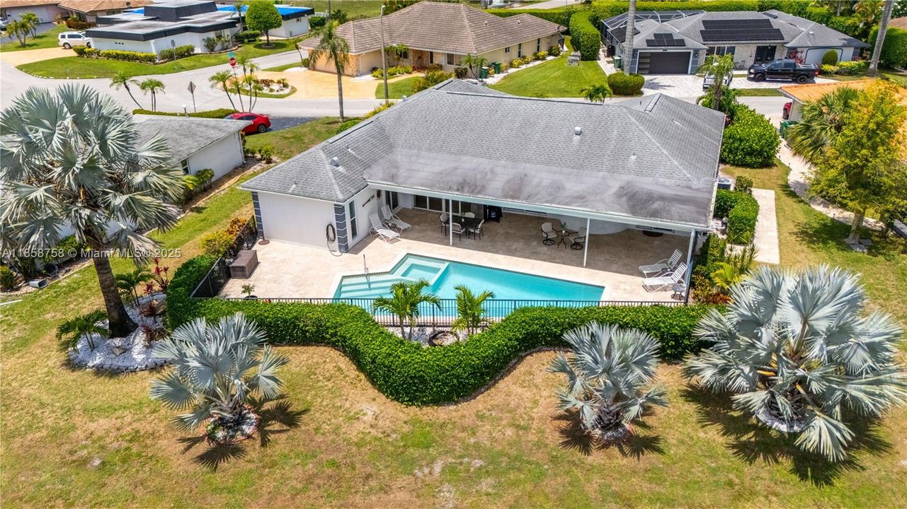 Recently Rented: $4,500 (3 beds, 2 baths, 2438 Square Feet)