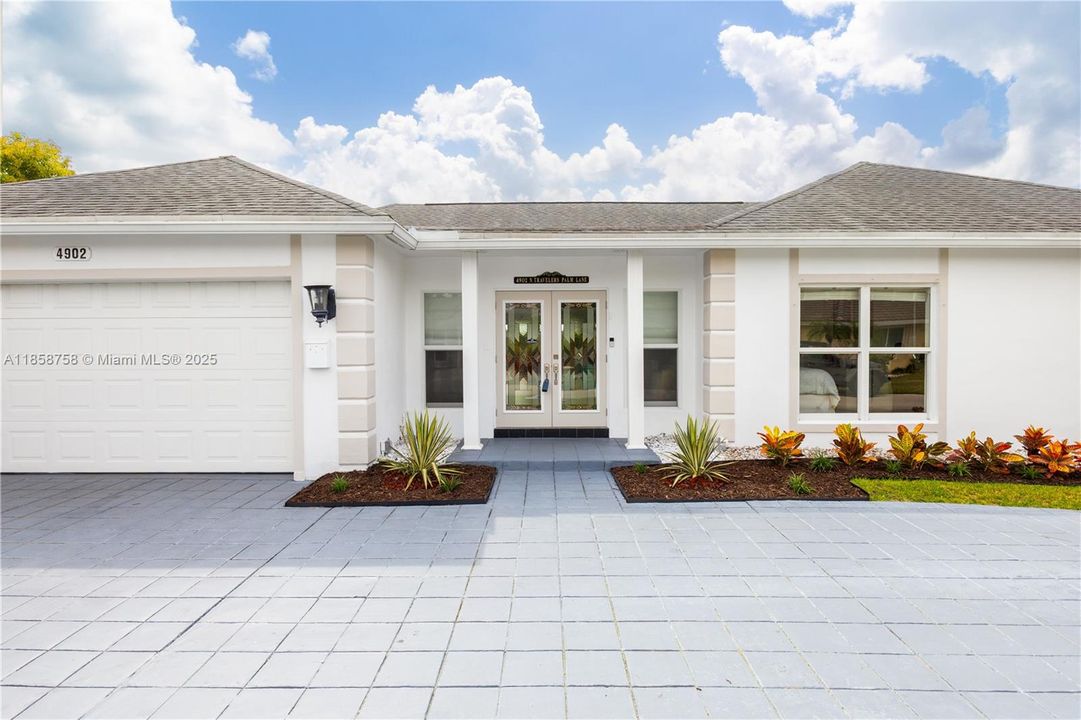 Recently Rented: $4,500 (3 beds, 2 baths, 2438 Square Feet)