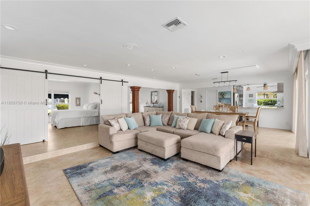 Recently Rented: $4,500 (3 beds, 2 baths, 2438 Square Feet)