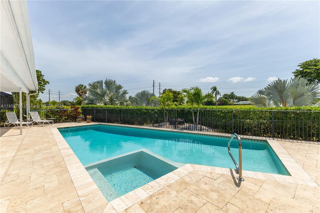 Recently Rented: $4,500 (3 beds, 2 baths, 2438 Square Feet)