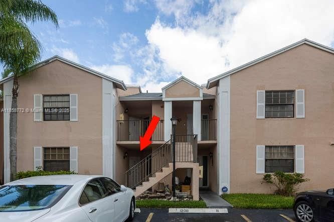 For Sale: $199,900 (2 beds, 2 baths, 970 Square Feet)