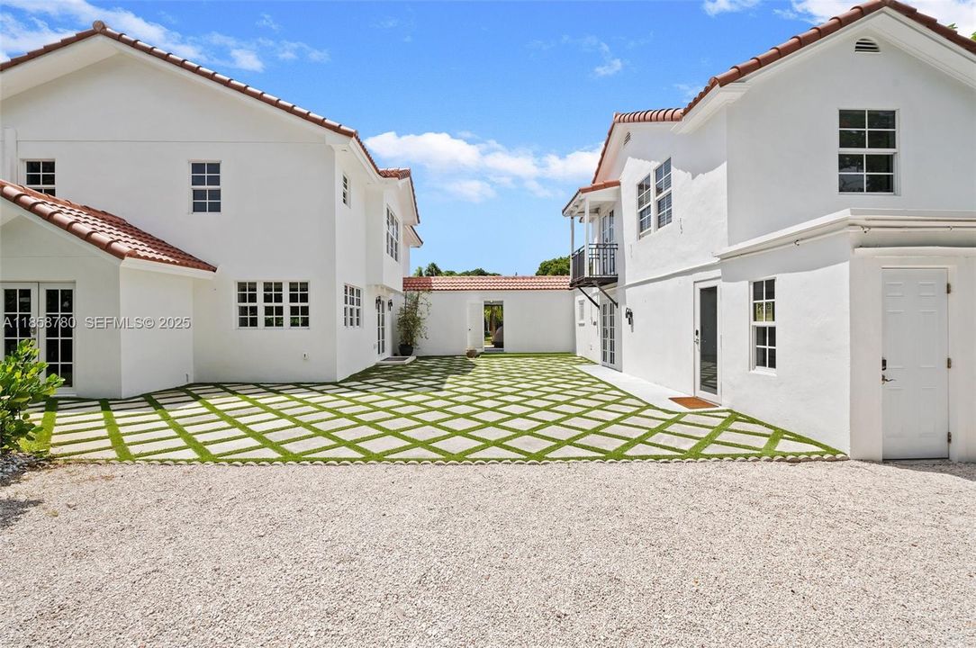 En Venta: $1,995,000 (0 camas, 0 baños, 3443 Pies cuadrados)