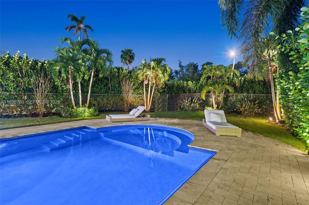 En Venta: $1,995,000 (0 camas, 0 baños, 3443 Pies cuadrados)