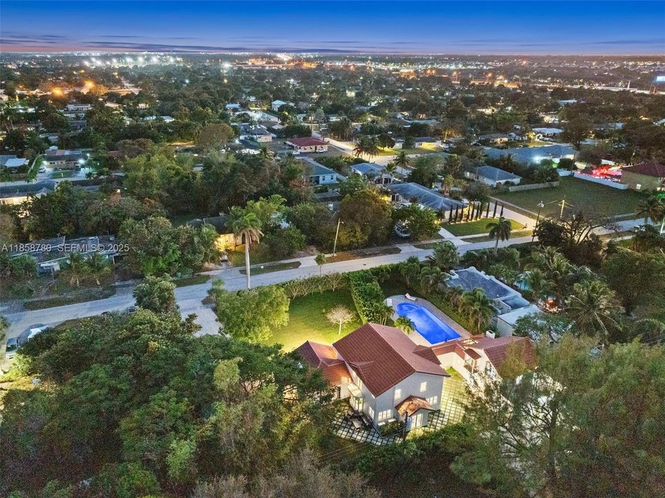 En Venta: $1,995,000 (0 camas, 0 baños, 3443 Pies cuadrados)