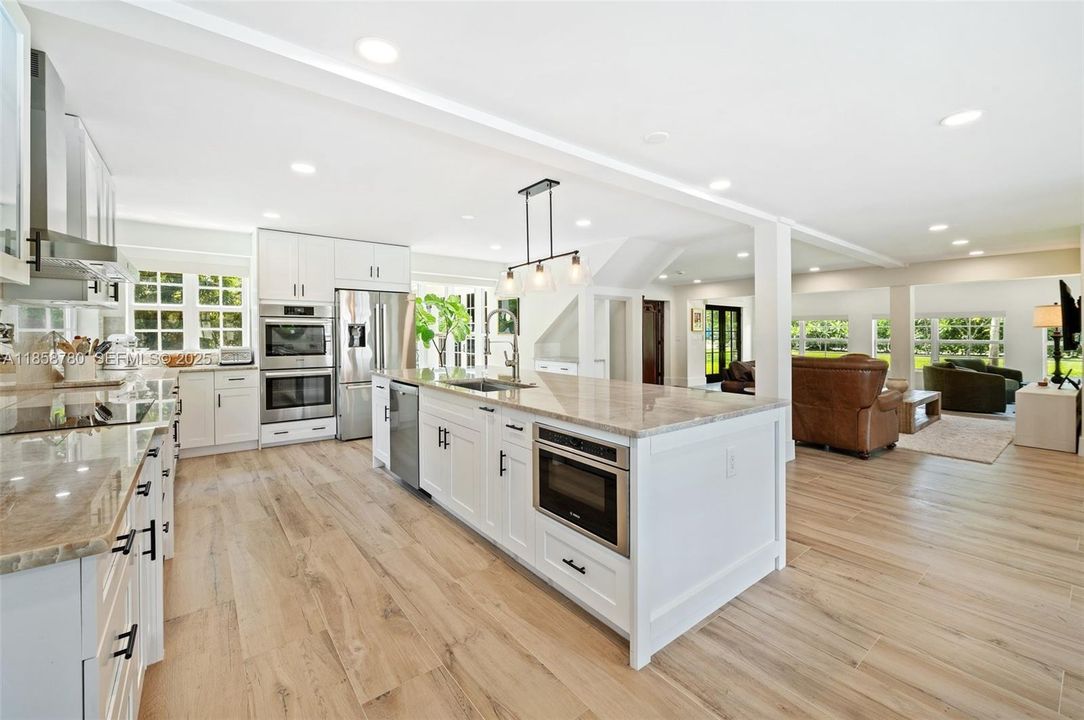 En Venta: $1,995,000 (0 camas, 0 baños, 3443 Pies cuadrados)