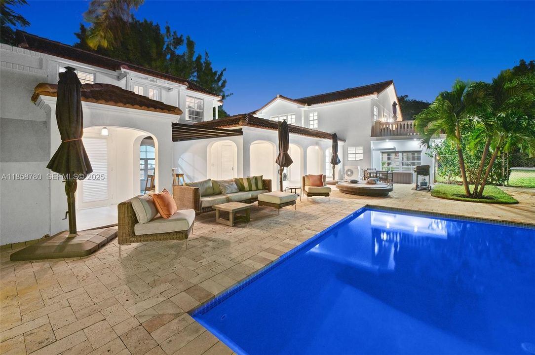 En Venta: $1,995,000 (0 camas, 0 baños, 3443 Pies cuadrados)