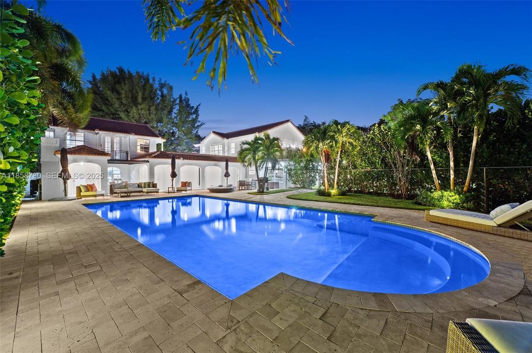 En Venta: $1,995,000 (0 camas, 0 baños, 3443 Pies cuadrados)