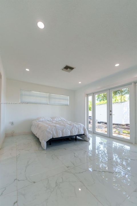 Recently Rented: $3,500 (3 beds, 2 baths, 1682 Square Feet)