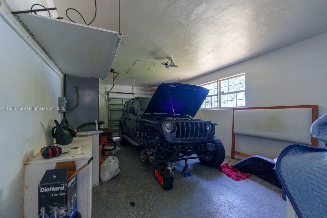 Recently Rented: $3,500 (3 beds, 2 baths, 1682 Square Feet)