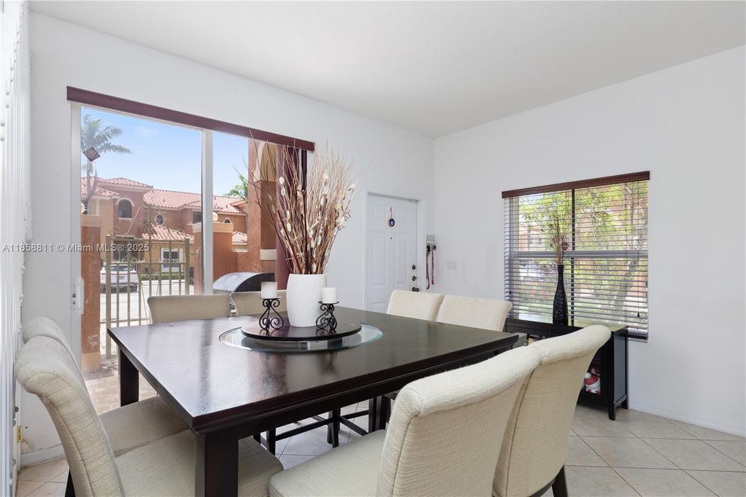 Activo con contrato: $379,990 (3 camas, 2 baños, 1396 Pies cuadrados)