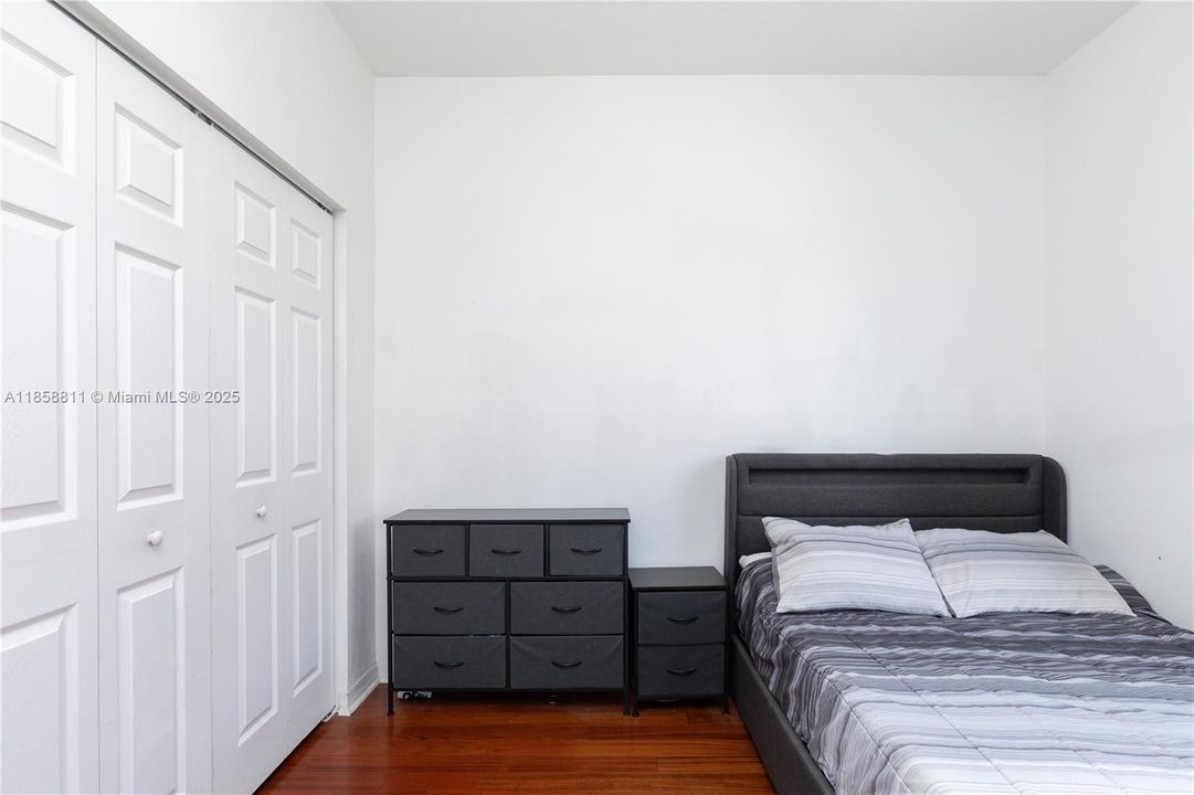 Activo con contrato: $379,990 (3 camas, 2 baños, 1396 Pies cuadrados)