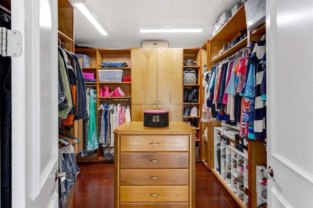 Walk In Closet
