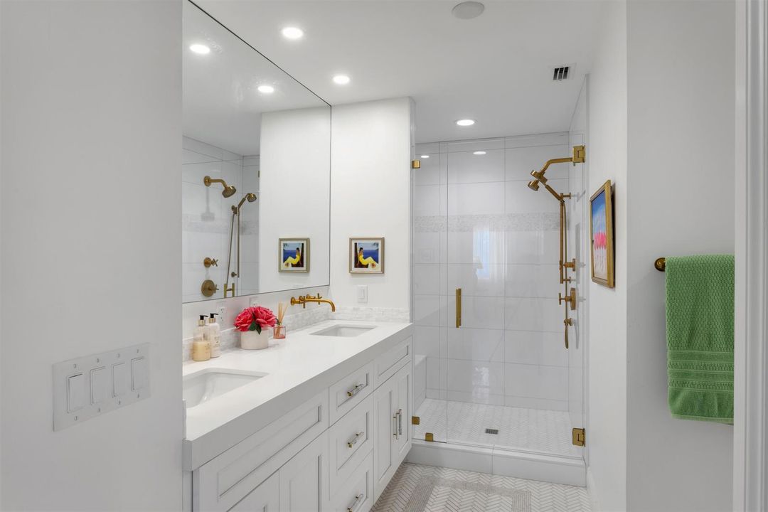 Primary Bath upstairs